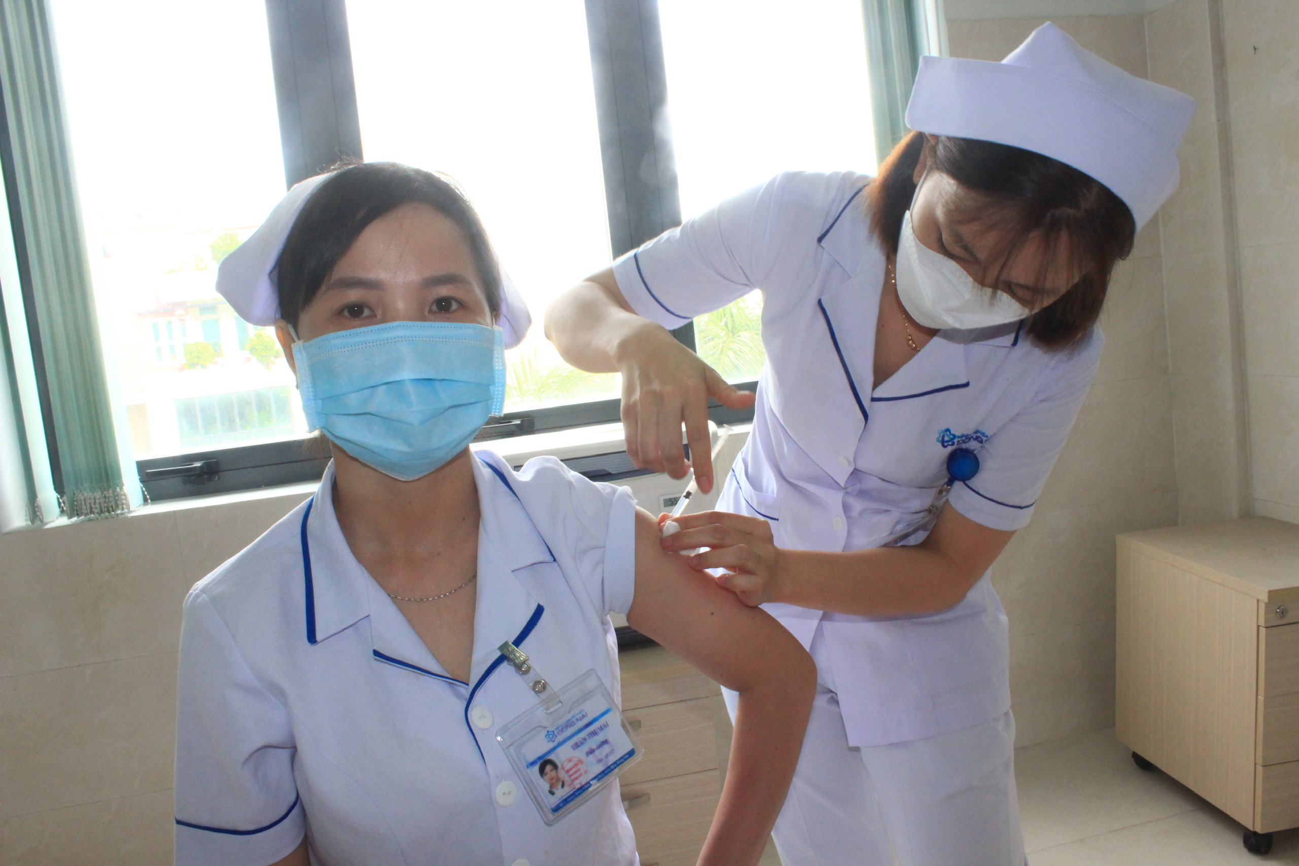 2.12-WEB Bài Tiêm vaccine mũi 3 h1.jpg