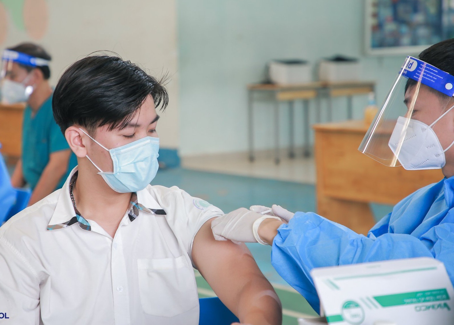 2.12-Khẩn trương tiêm phòng Covid mũi 2 cho trẻ em.jpg