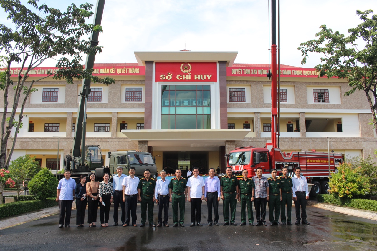 9.12-Bộ CHQS tỉnh tiếp nhận 4 xe H1.jpg