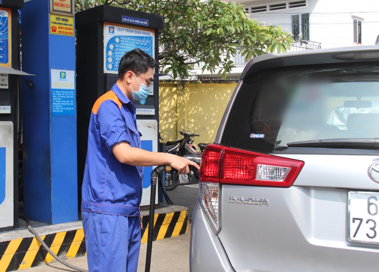 14.12-Giá xăng dầu tiếp tục giảm.jpg