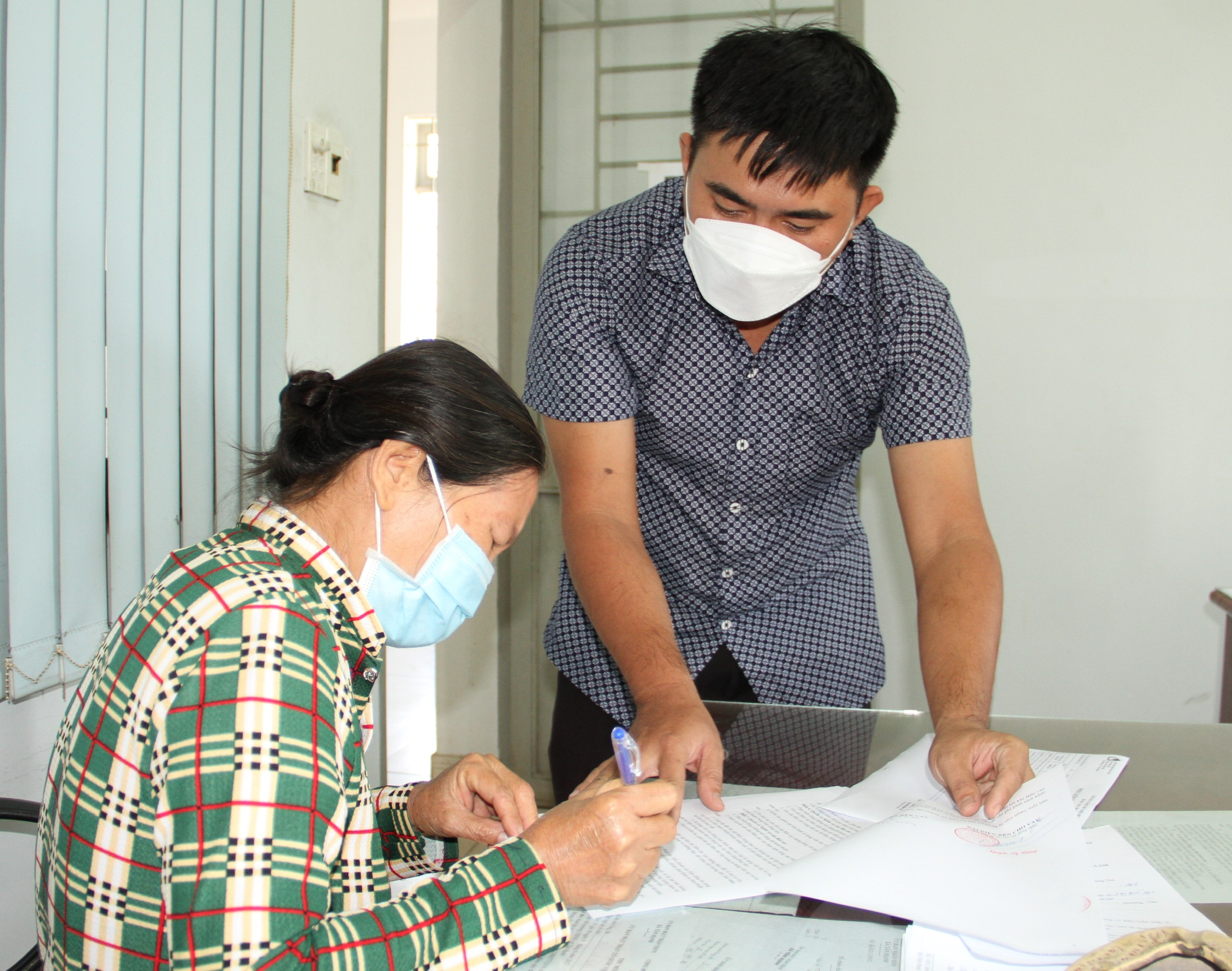 20.12-Thêm ưu đãi dành cho người vay vốn chính sách.jpg