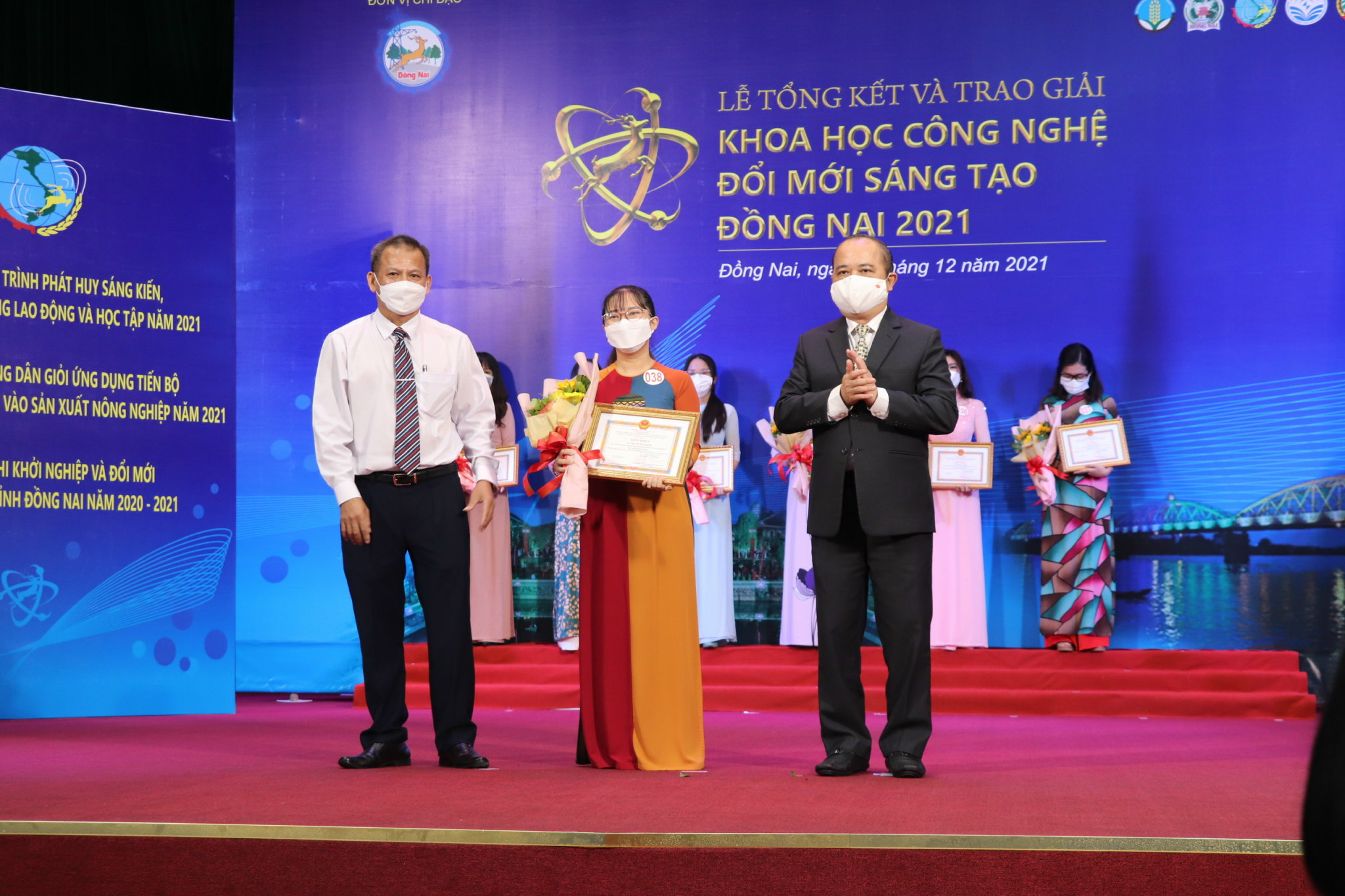 69bca8f0375afd04a44b.jpg