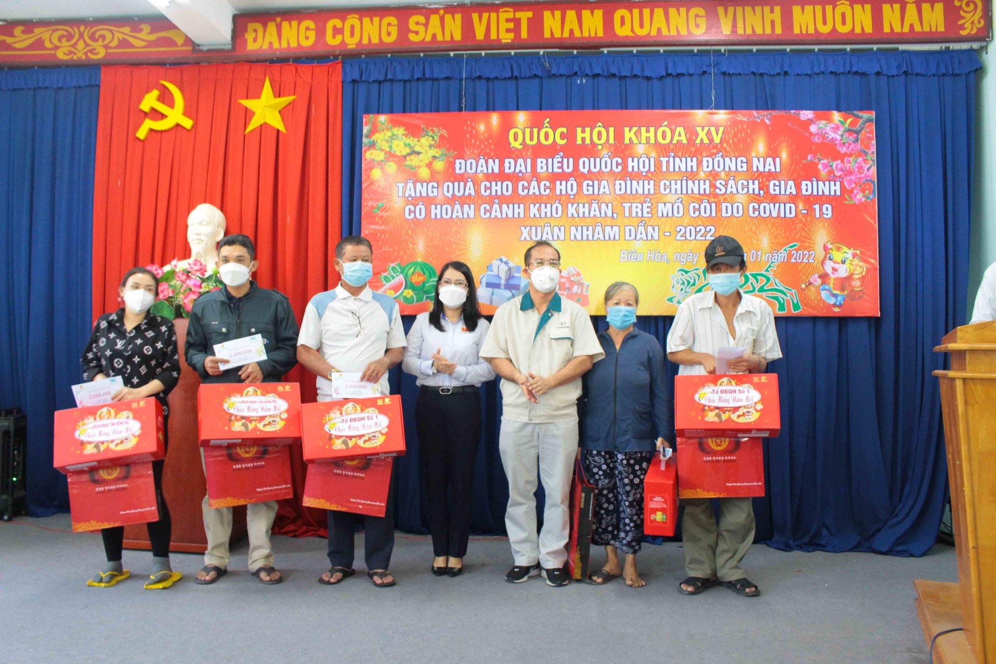 24.1- Chung tay mang Tết ấm áp H1.jpg