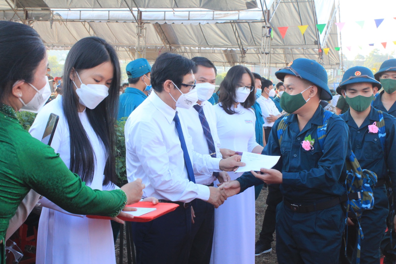 16.2-giao quân H Trảng Bom.jpg