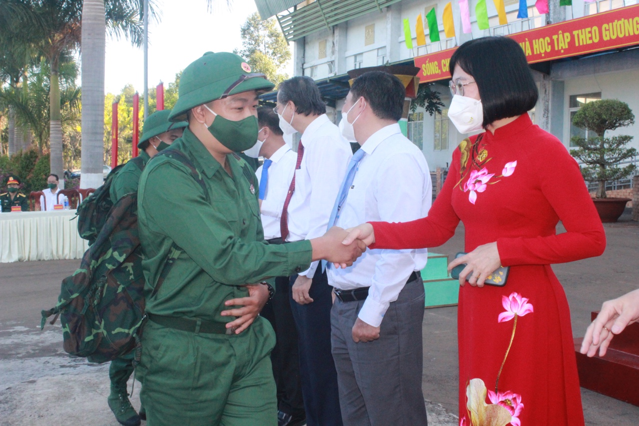 16.2- Giao quân H Thống NHất.jpg