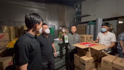 9-3 Đường dây sản xuất dầu nhớt giả thương hiệu nổi tiếng bị triệt phá.jpg?t=1752814360