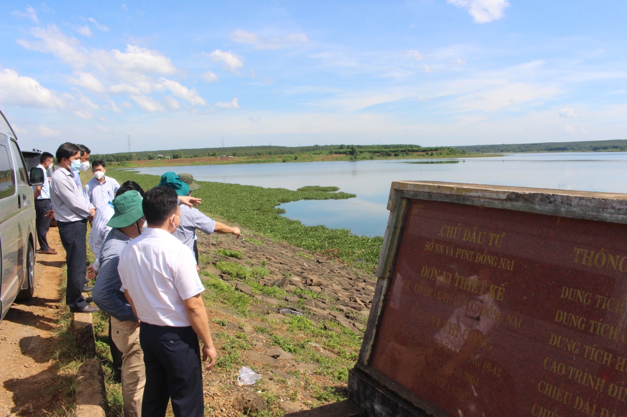 1.4-65 khu vực hồ, ao, đầm không được phép san lấp.jpg