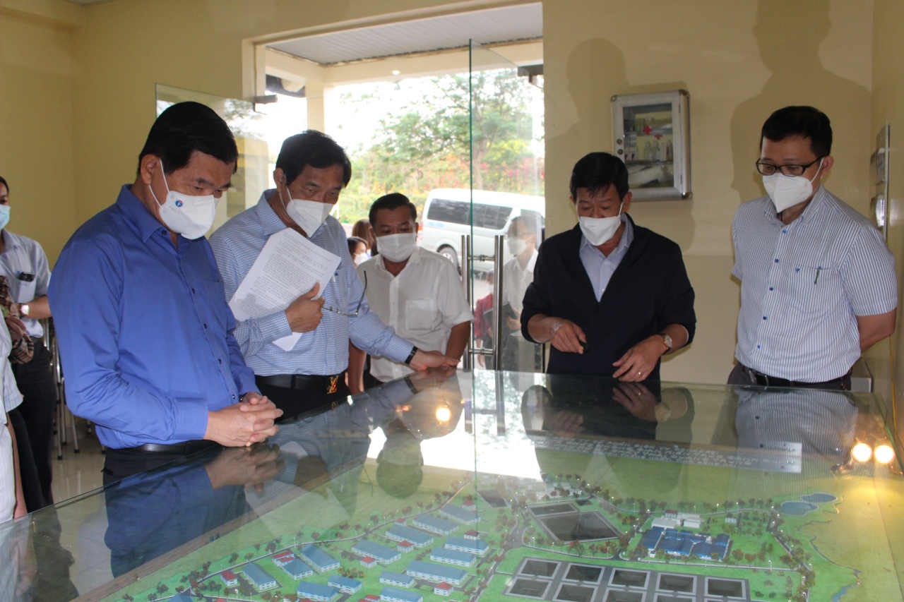 14.4-kiểm tra các khu xử lý chất thải H2.jpg