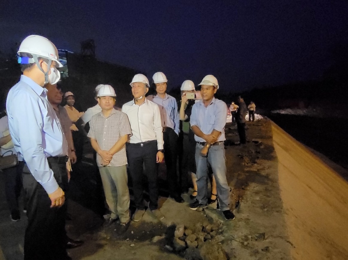 14.4-khảo sát một số cơ sở sản xuất kinh doanh H3.jpg