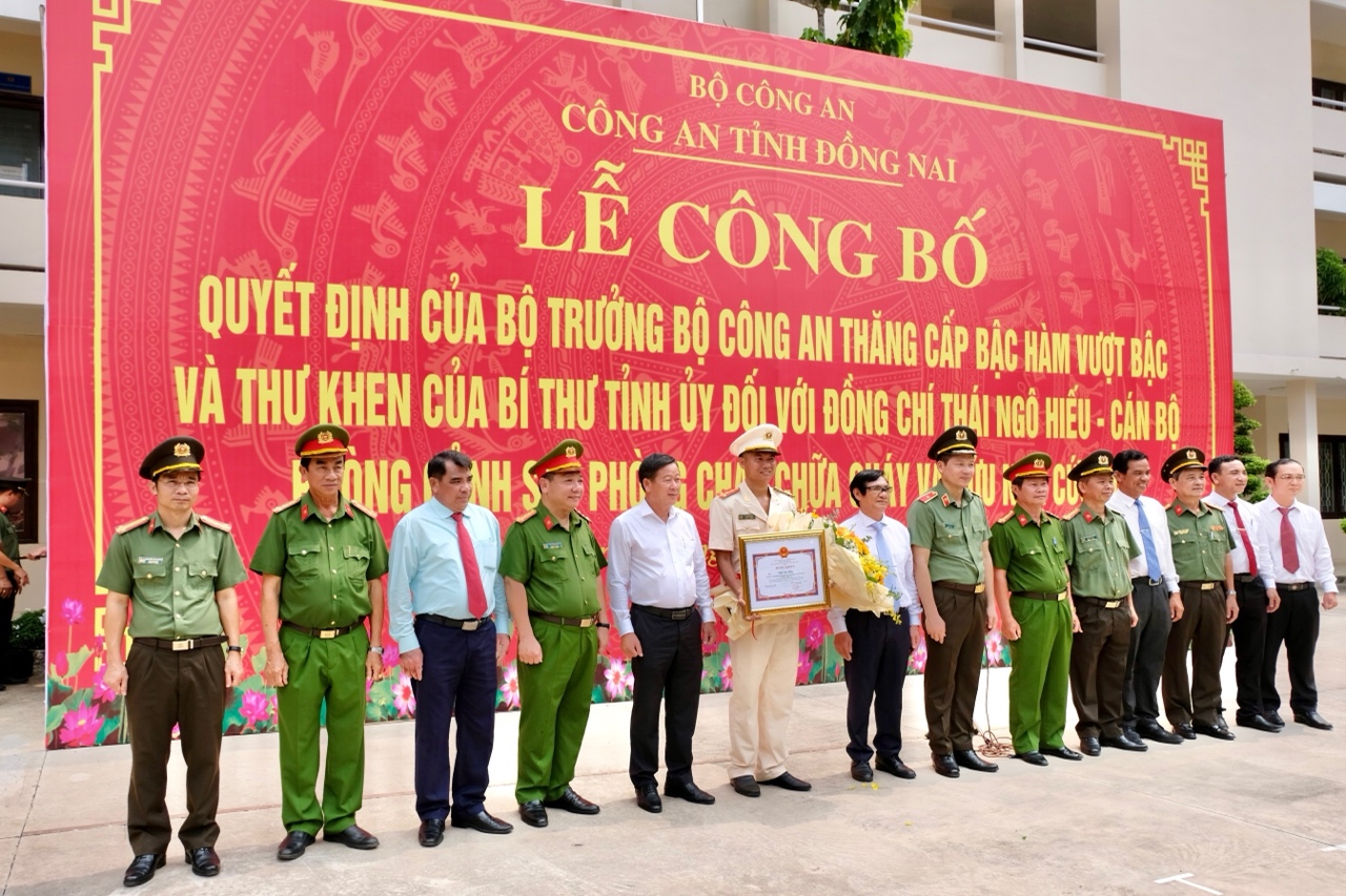 14-4 Cứu 4 mạng người trong cơn sóng dữ-2.jpg?t=1752814360