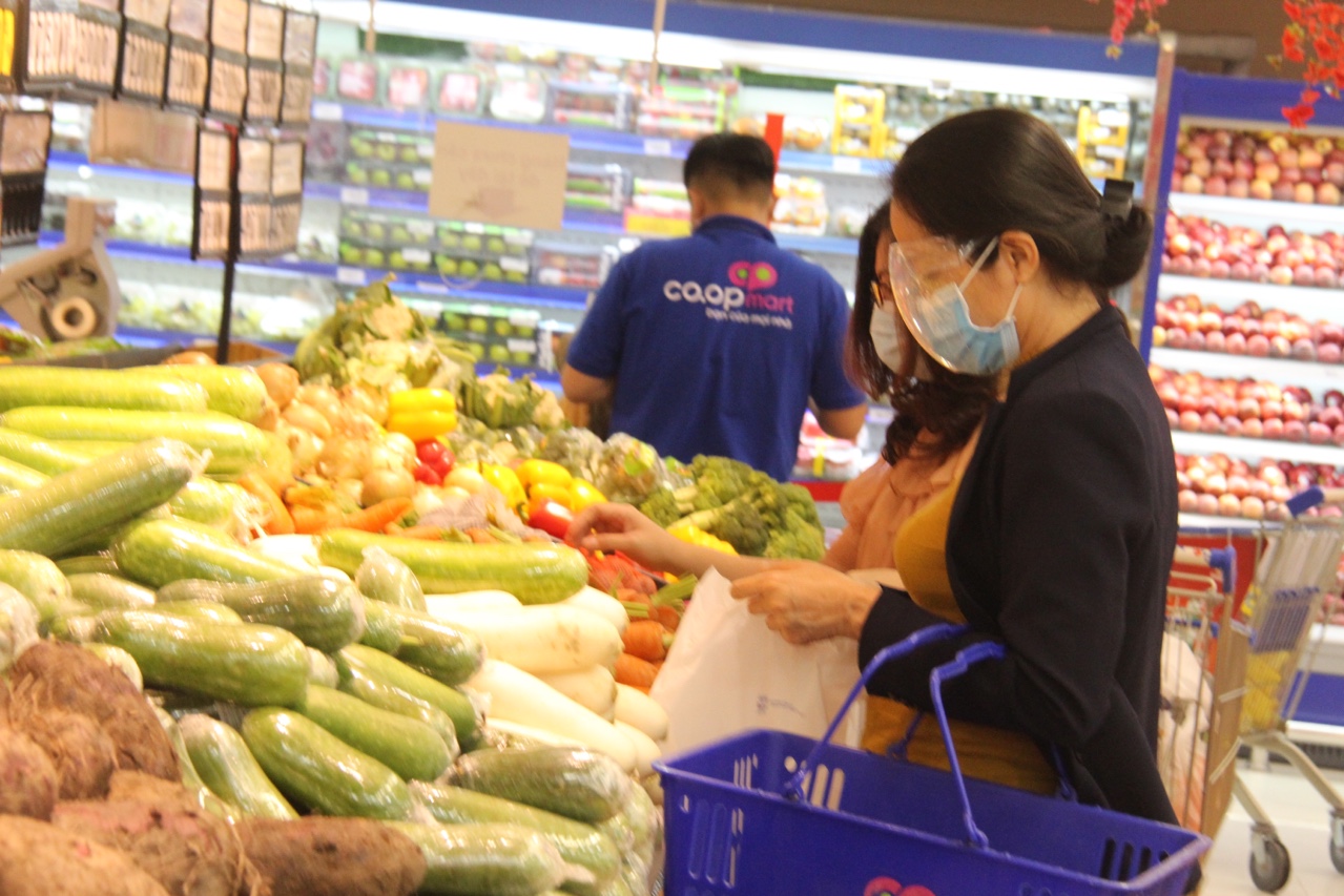 4.5-Tổng mức bán lẻ hàng hóa, doanh thu dv.jpg