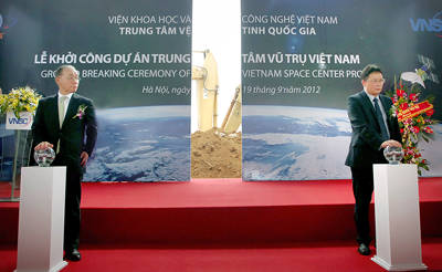 Bantin 9.20 (TN) - Khoi cong trung tam vu tru 2.jpg