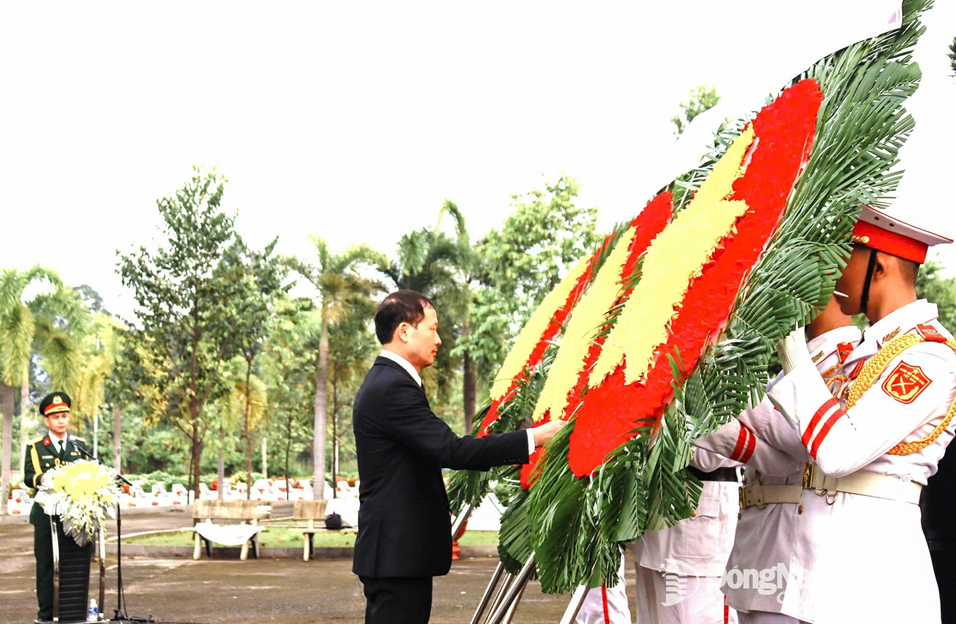 z6957627142773 42656fa1273a5f088f7bfb2df950e016