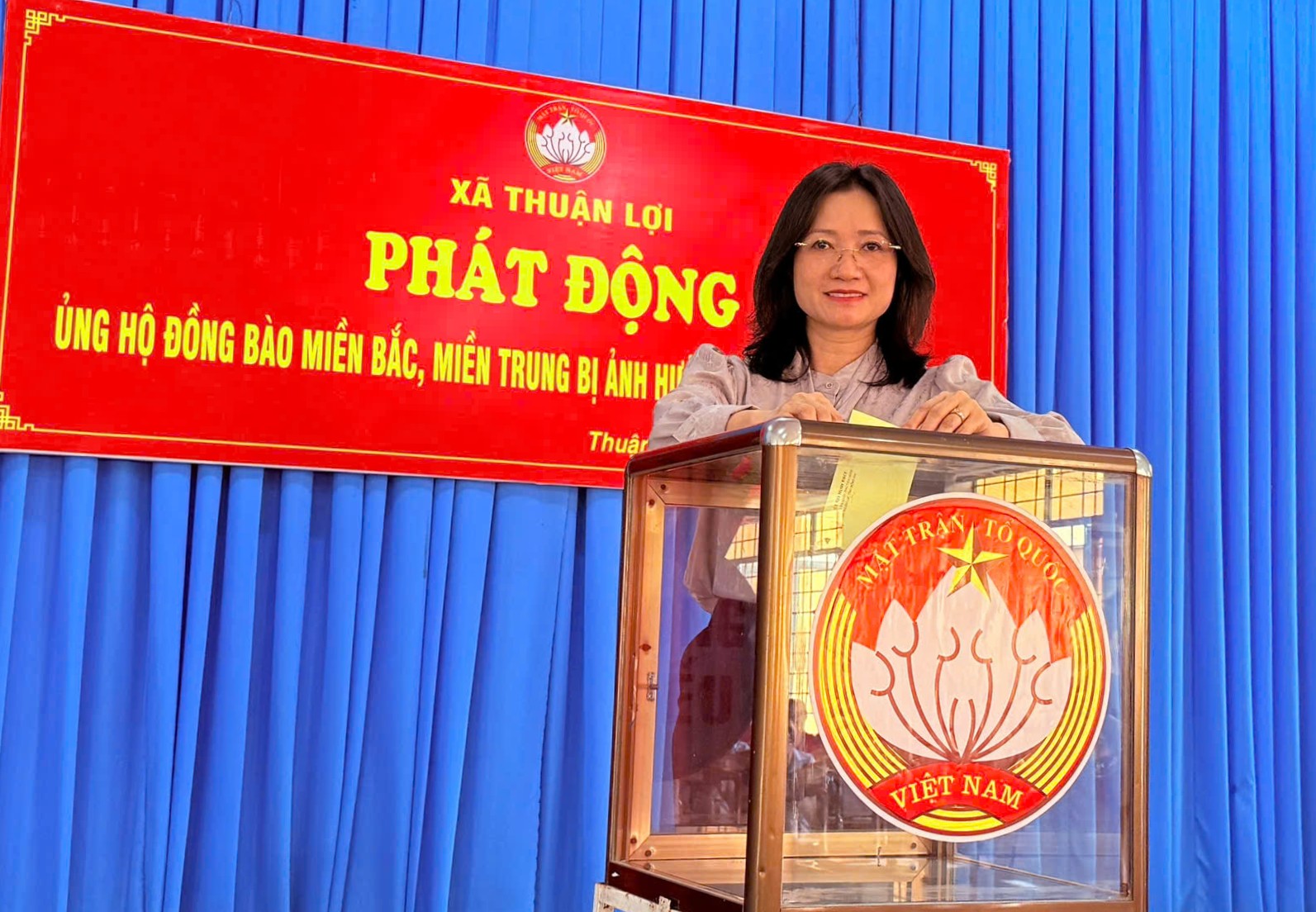 bà Bùi Thị Minh Thuý, Bí thư đảng uỷ, chủ tịch HĐND xã