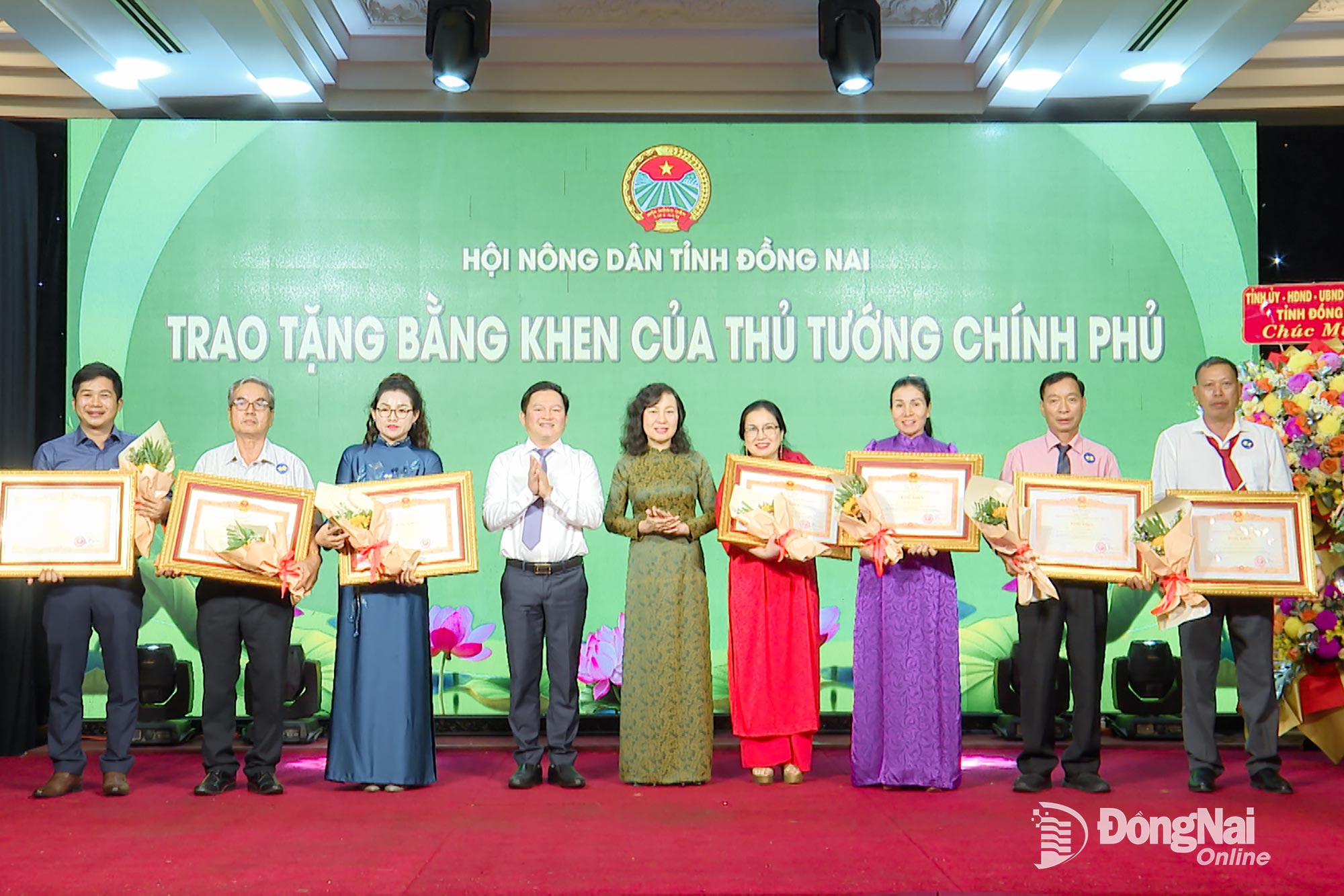 bia bang khen 20251010121007 20251010131139