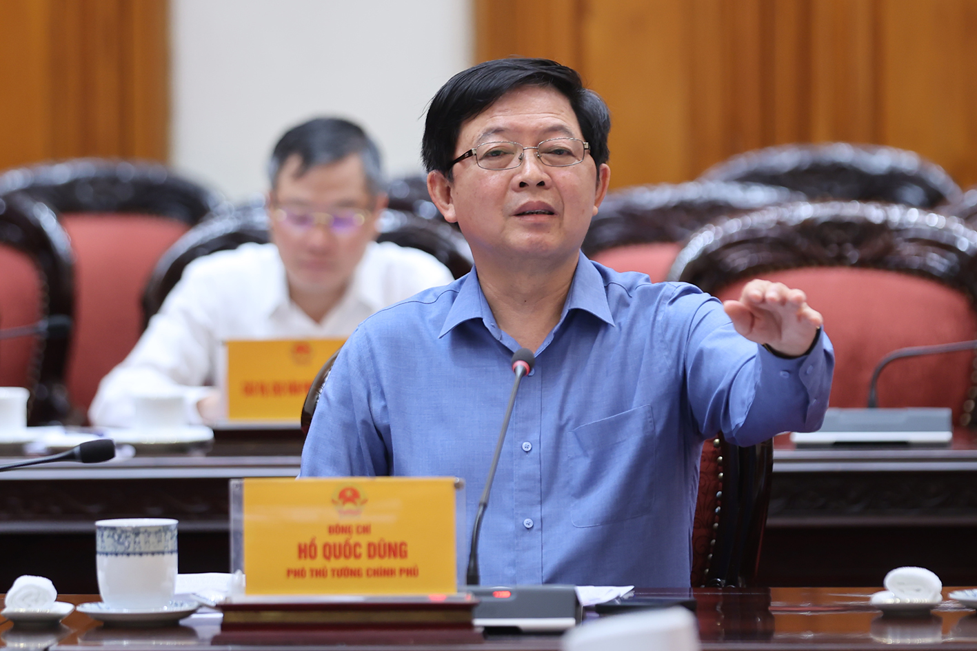 1 17739802887301948750267