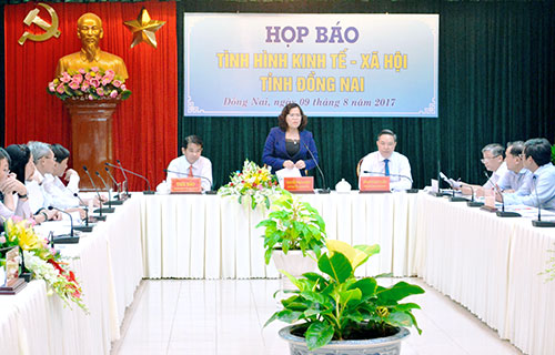 1808-hiopbao6thangdaunam2017.jpg