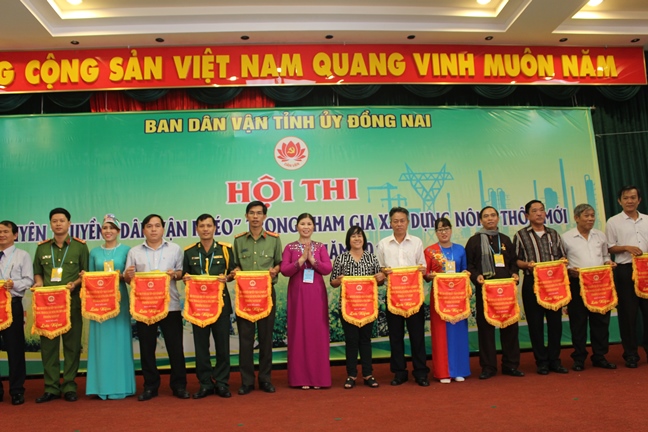 1010-hoithituyentruyen2.JPG