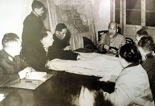 50NamTongTienCongVaNoiDayXuanMauThan1968.jpg