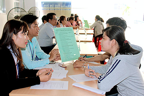 NhonNhipTuyenDungLĐ DauNam_1.jpg