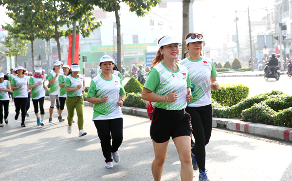 dongnaihuongungngaychayolympic4.jpg