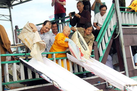 hon45ngancagiongduc.jpg