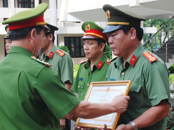 nhieutapthecanhanduocCAkhenthuong.jpg