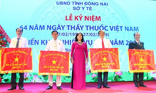270219-NhieuHoatDongKyNiem64NamNgayThayThuoc.jpg