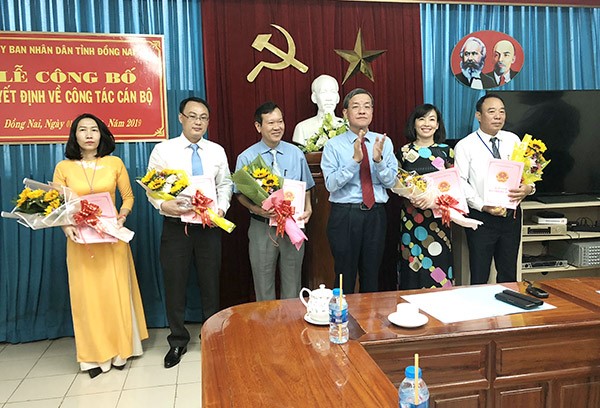 100519-TrienKhaiaQĐCuaUBNDVeCongTacCanBo.jpg