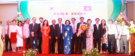 010616-daihoihuunghivietnam-quan.jpg