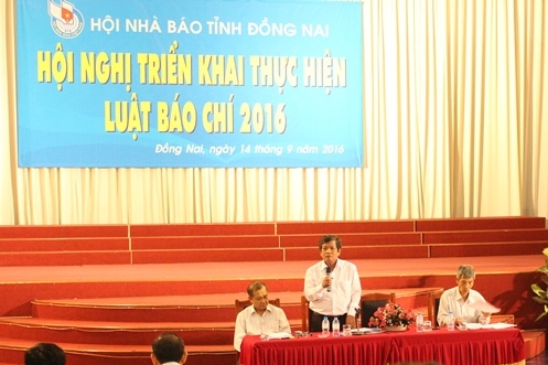 170916-hoinhabaotinhtochuctrienkhaithuchienluatbaochi2016.JPG