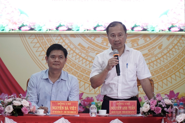 Hình ảnh 1: tiếp và làm việc 