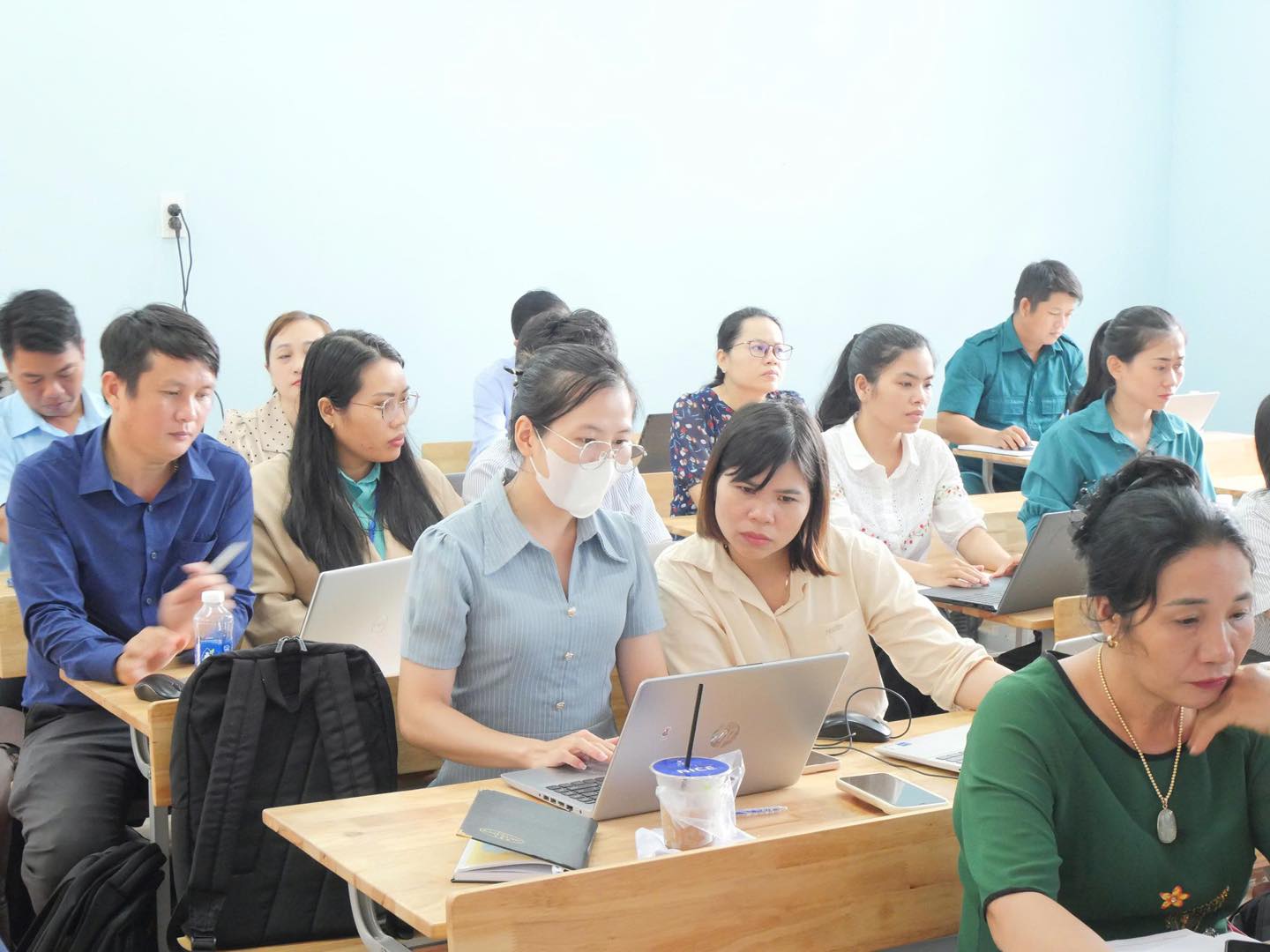 binh dan hoc vuj7