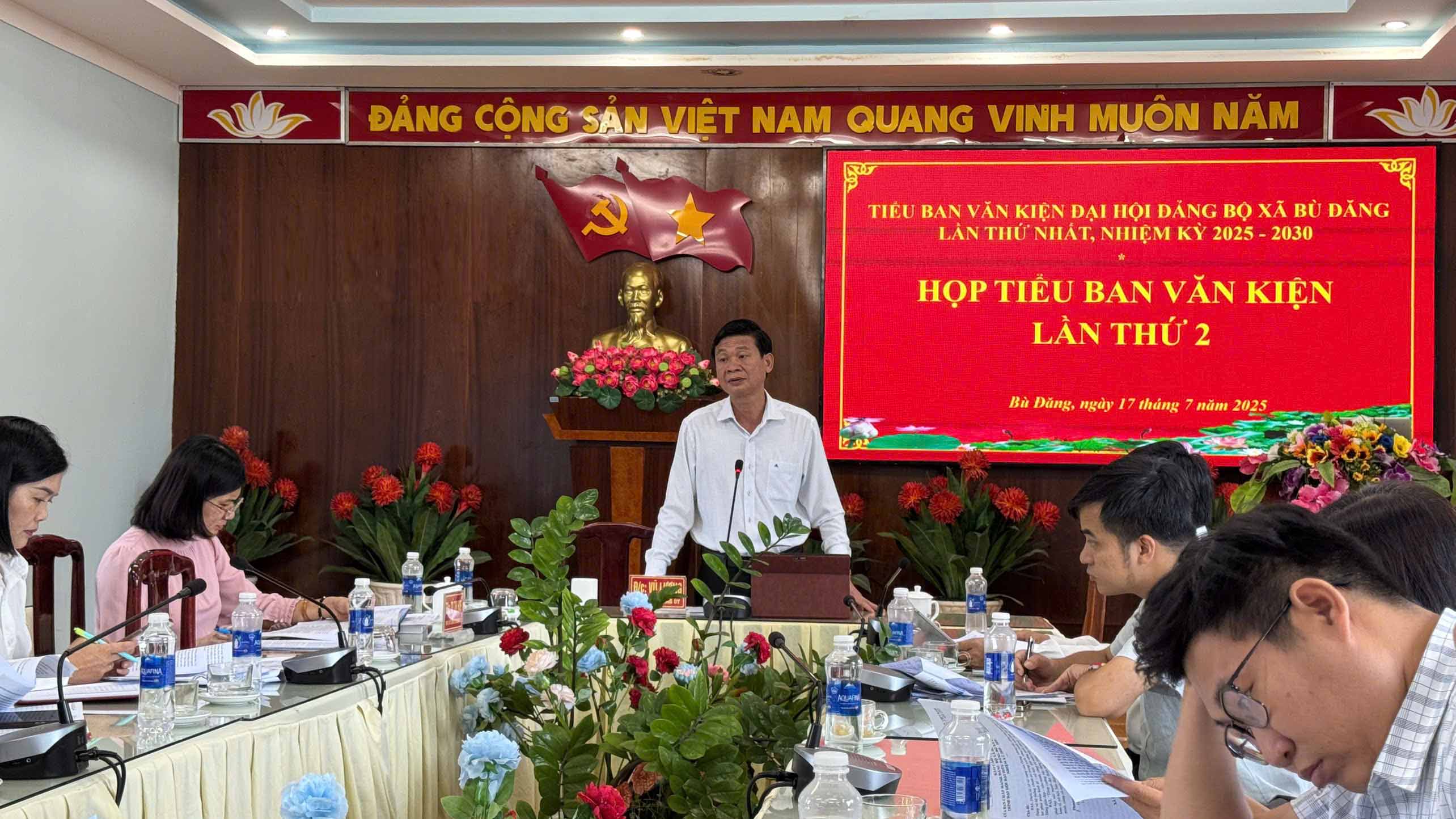 TUV, Bí thư Đảng ủy xã Bù Đăng - Vũ Lương phát biểu tại hội nghị