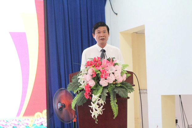 Tỉnh ủy viên, Bí thư Đảng ủy, Chủ tịch HĐND xã Vũ Lương phát biểu khai mạc kỳ họp