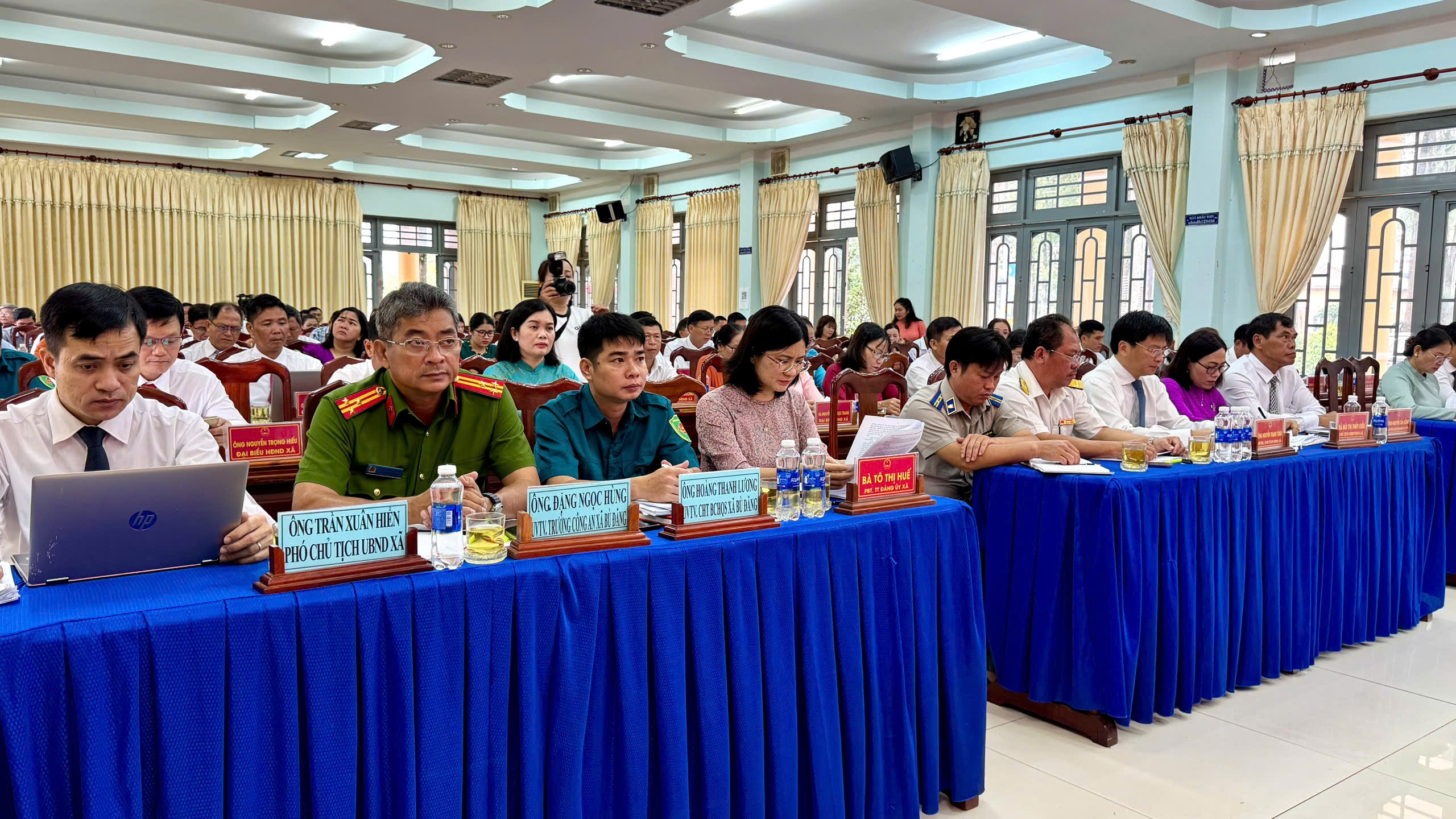 Toàn cảnh đại biểu về dự kỳ họp