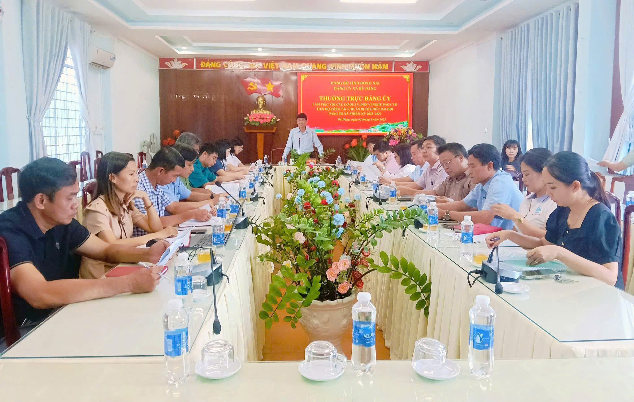 TUV, Bí thư Đảng ủy, Chủ tịch HĐND xã Bù Đăng - Vũ Lương phát biểu quán triệt nội dung buổi làm việc