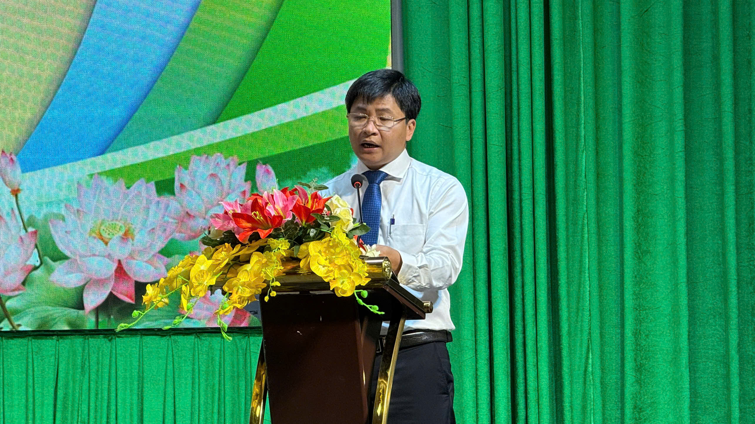 z6957505355231 f985d0c0c516f244c048a5e7a568d88d