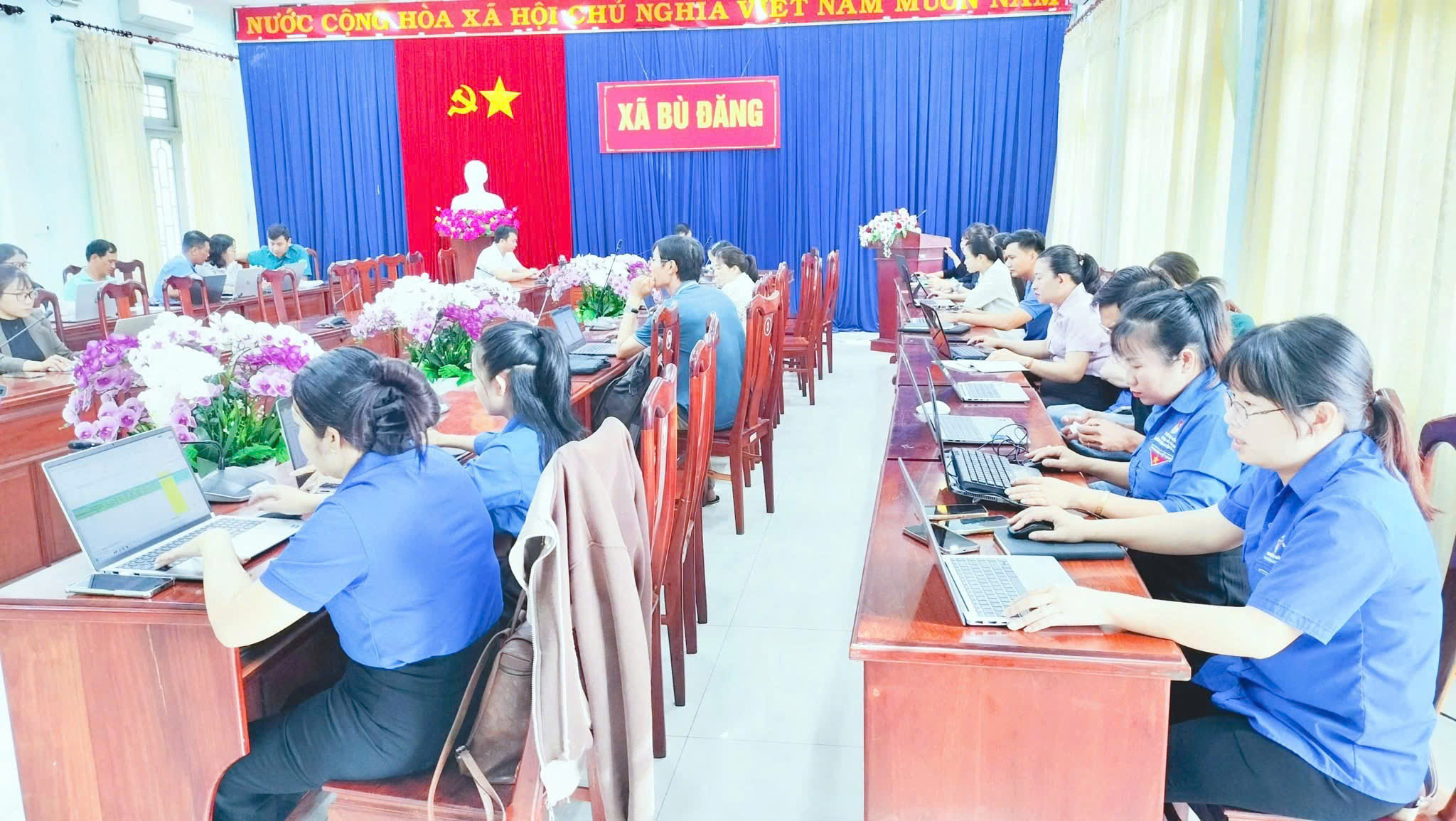 z7156854852921 f4d5cfdb4b037cb1fe5c97bbbed3cdbb