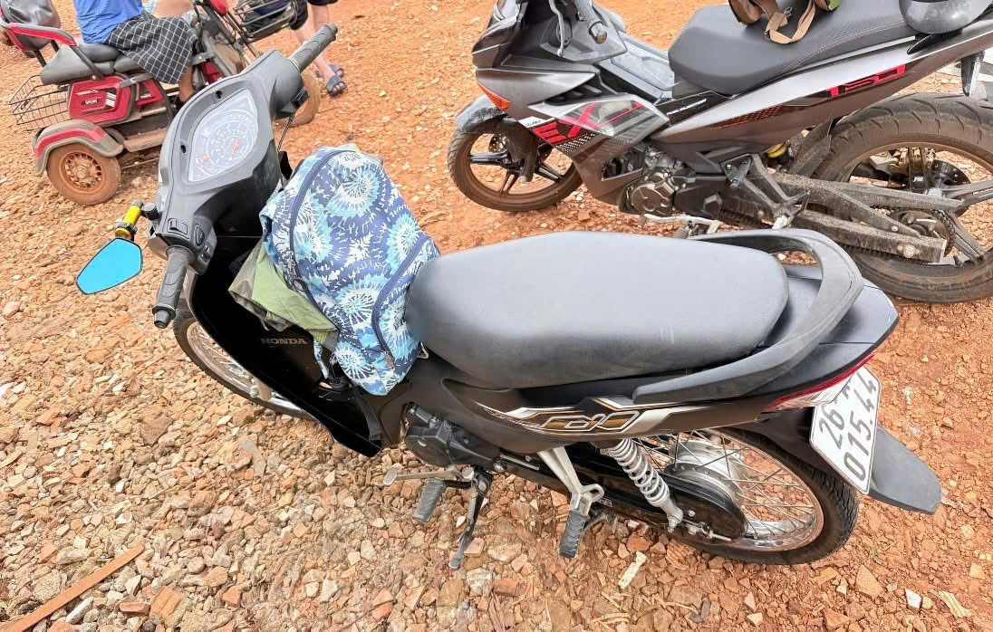 z7216620101869 06216b8dec6e6cea240c8a7fe0b5867c