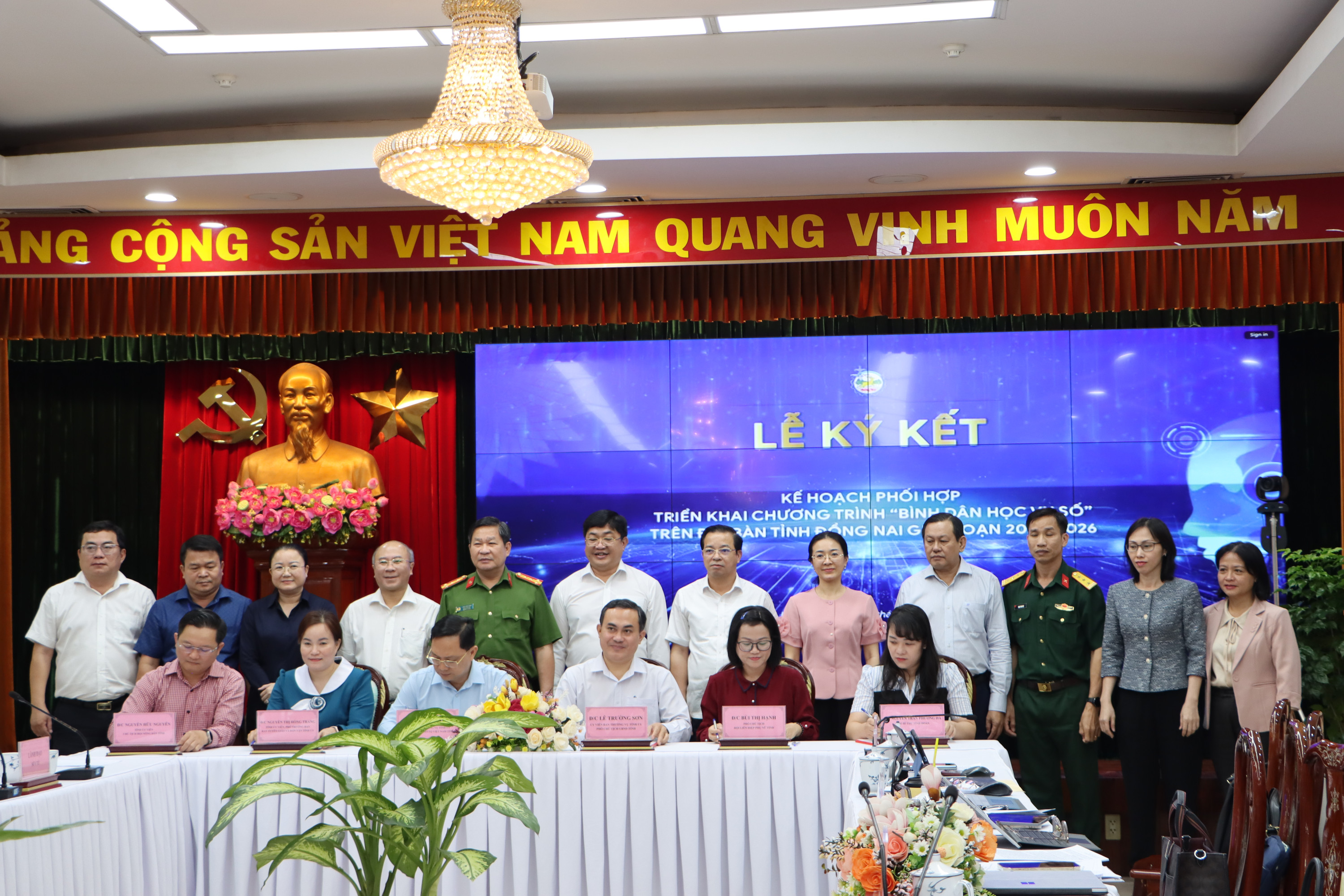 thuc day phong trao binh dan hoc vu so