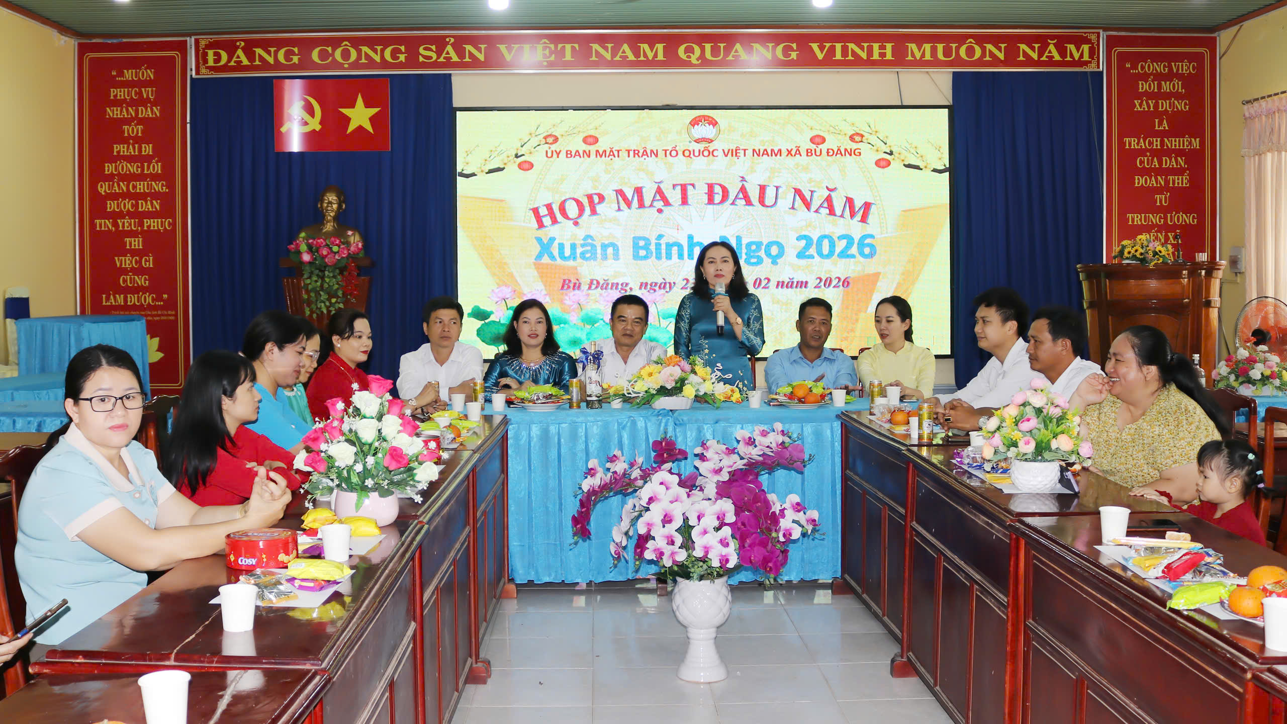Toàn cảnh buổi họp mặt
