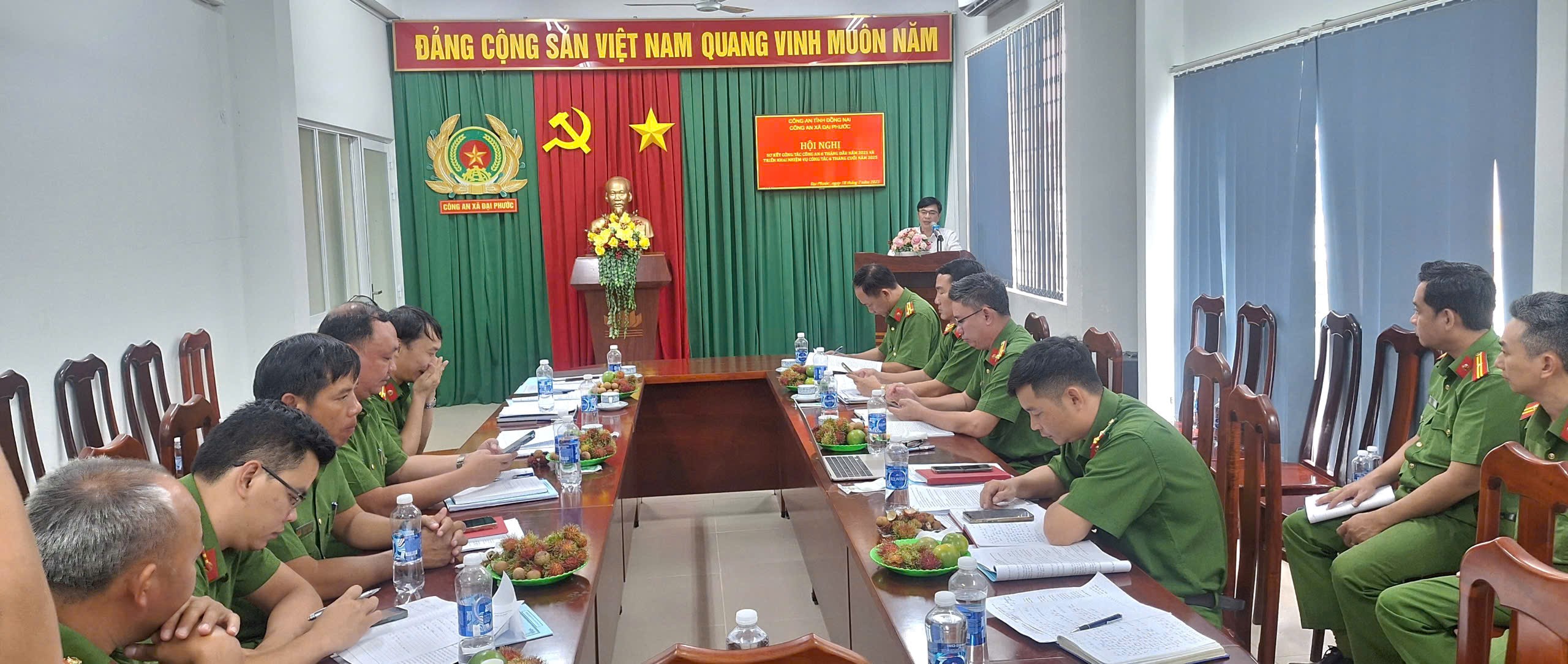 Đồng chí Hồ Quốc Tân-  Chủ tịch UBND xã Đại Phước  phát biểu chỉ đạo tại hội nghị