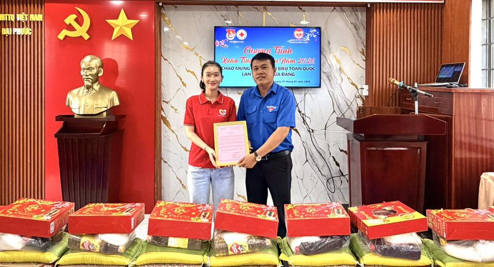 Có thể là hình ảnh về TV, phòng tin tức và văn bản cho biết 'BẠI 진 C Tunh Xuân Tini Ham 2026 CHAO AOMUNG MƯNG BIEU OAN QUOC LAN AN JAD ĐANG 신하기 -'