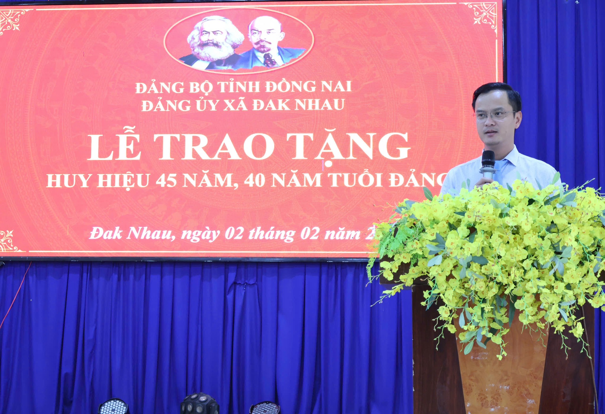 Đảng ủy xã Đak Nhau tổ chức Họp mặt kỷ niệm 96 năm Ngày thành lập Đảng Cộng sản Việt Nam, Lễ trao tặng Huy hiệu Đảng.