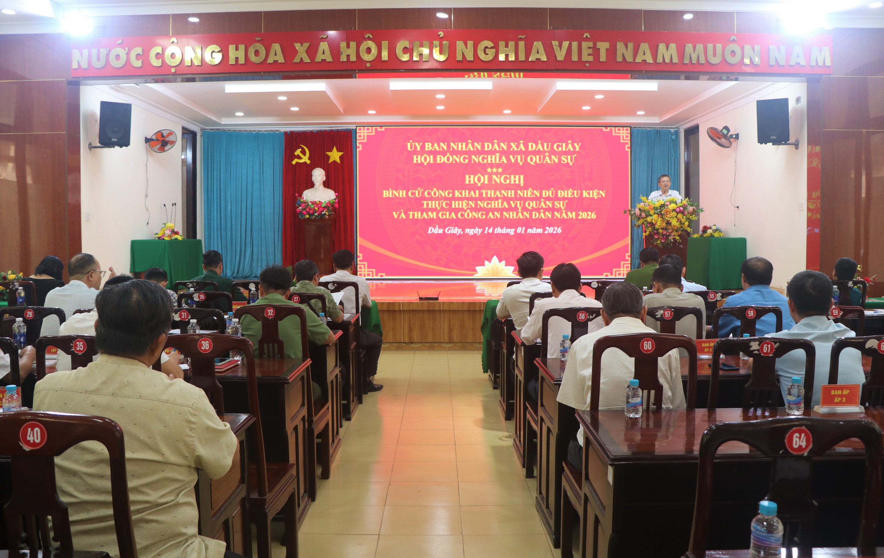 Quang cảnh hội nghị