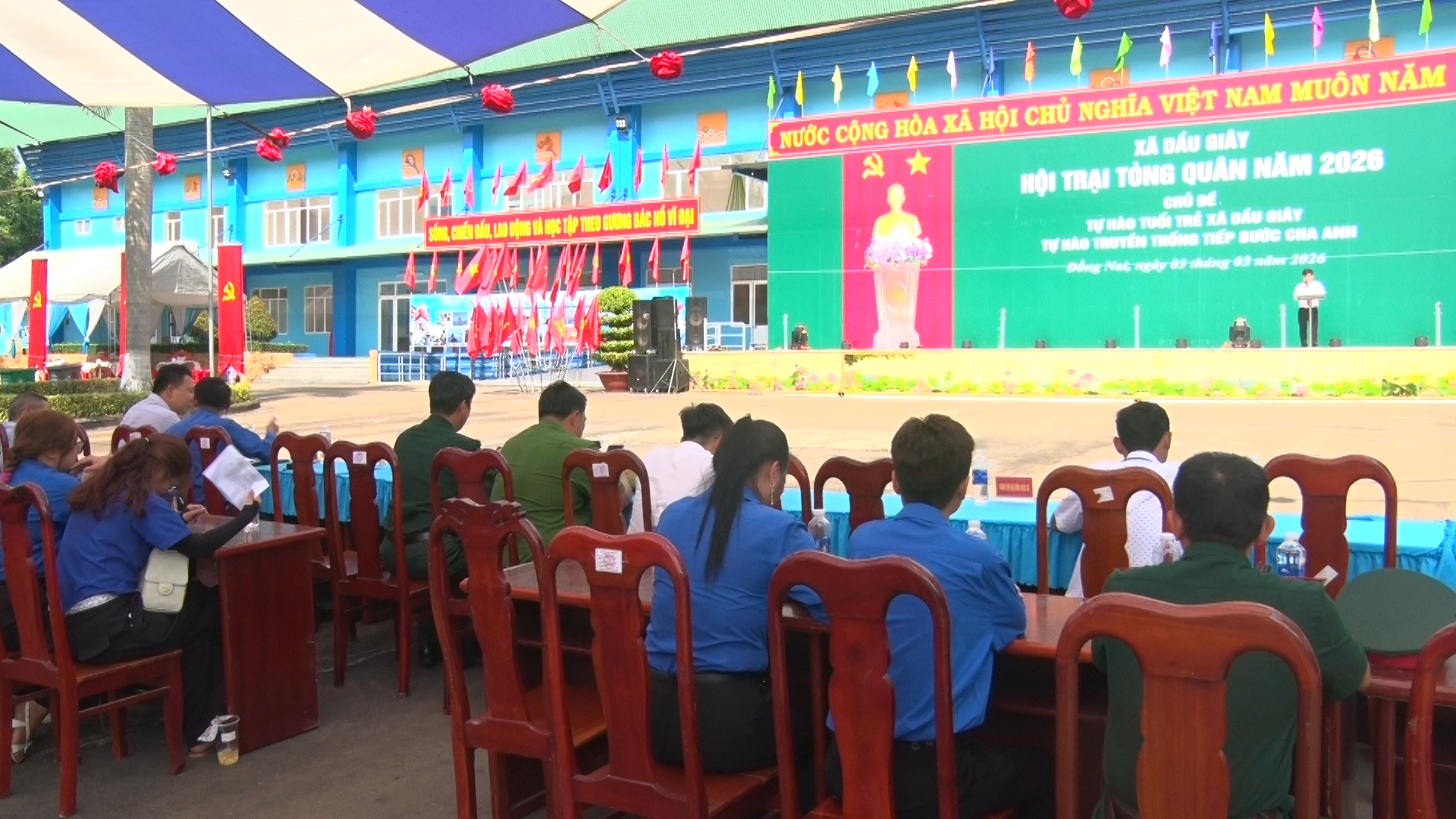 Quang cảnh lễ khai mạc hội trại