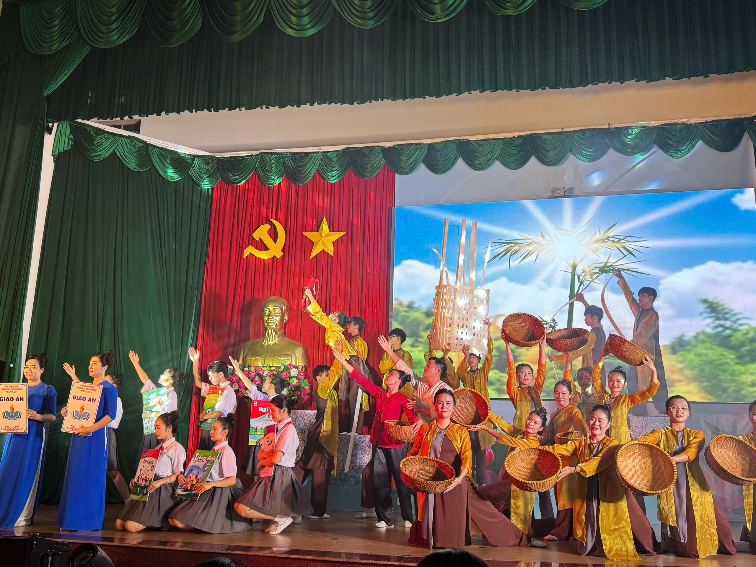 z7236654475433 1ab5e0c0bc6aa28e9137f2a28a4936b7