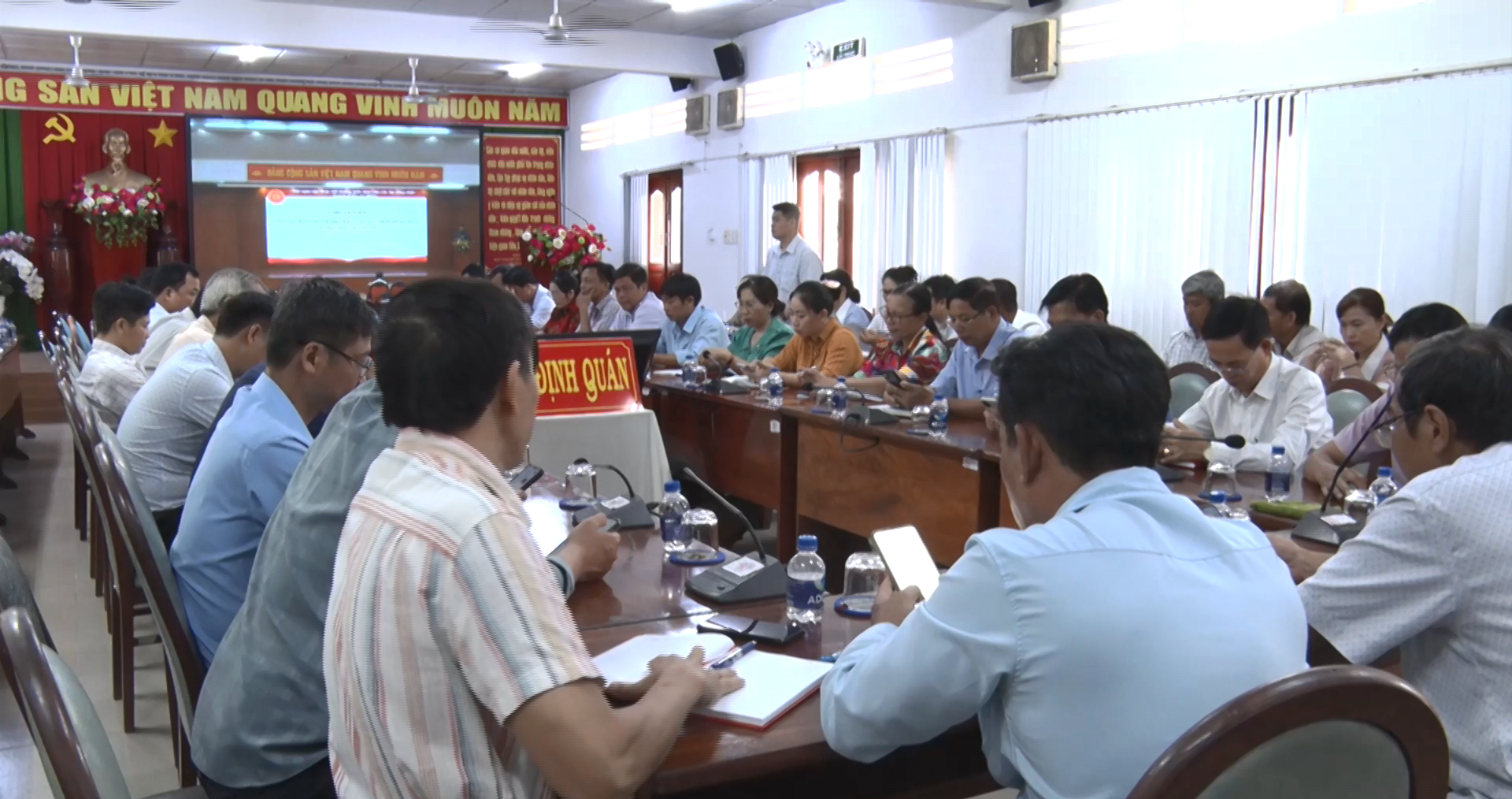 Các đại biểu tham dự hội nghị