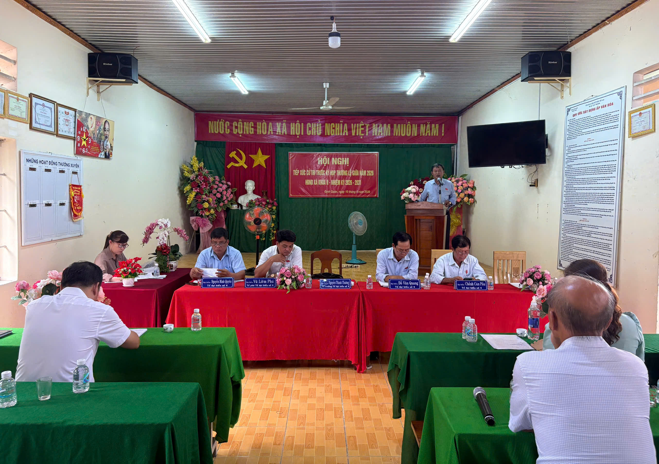 Tổ đại biểu số 4 HĐND xã Định Quán tiếp xúc cử tri trước kỳ họp thường lệ giữa năm 2026